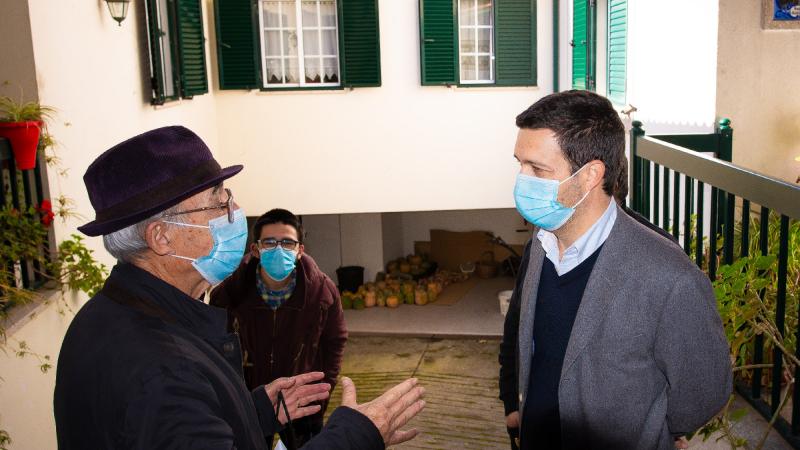 Contacto com a população da Aldeia de Vermilhas