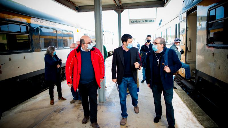 Deslocação no comboio que liga o Bombarral às Caldas da Rainha