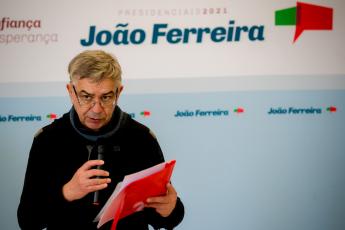 Sessão de entrega da lista de apoiantes membros de ORT do sector dos transportes e comunicações