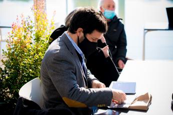 Entrega de apoios de ecologistas