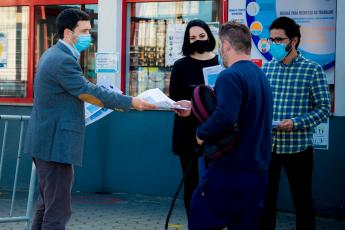 Contacto com trabalhadores da PSA