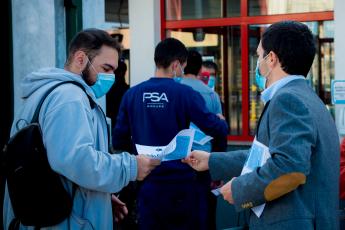 Contacto com trabalhadores da PSA