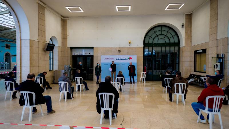 Sessão de entrega da lista de apoiantes membros de ORT do sector dos transportes e comunicações