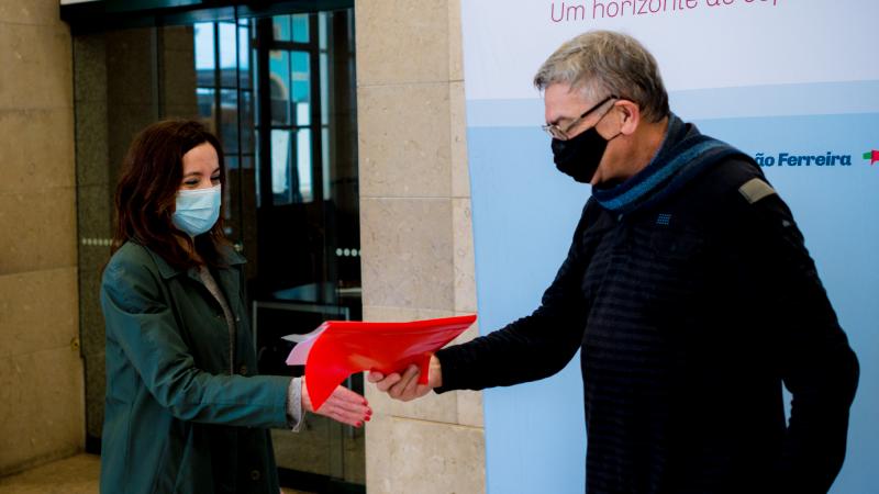 Sessão de entrega da lista de apoiantes membros de ORT do sector dos transportes e comunicações