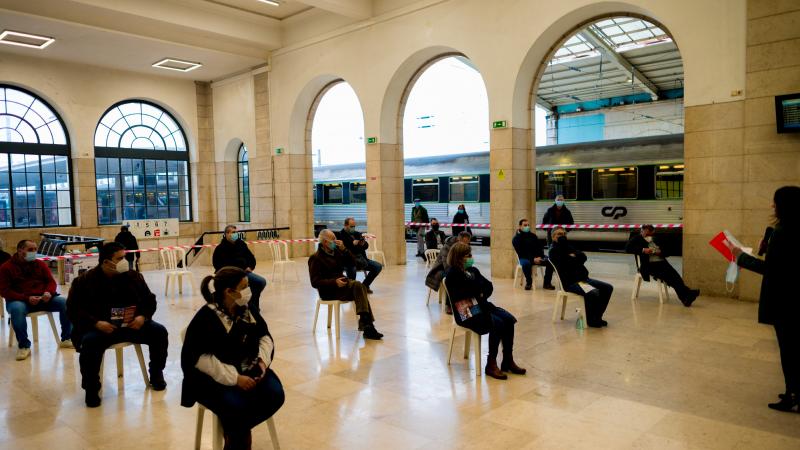 Sessão de entrega da lista de apoiantes membros de ORT do sector dos transportes e comunicações