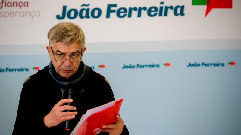 Sessão de entrega da lista de apoiantes membros de ORT do sector dos transportes e comunicações