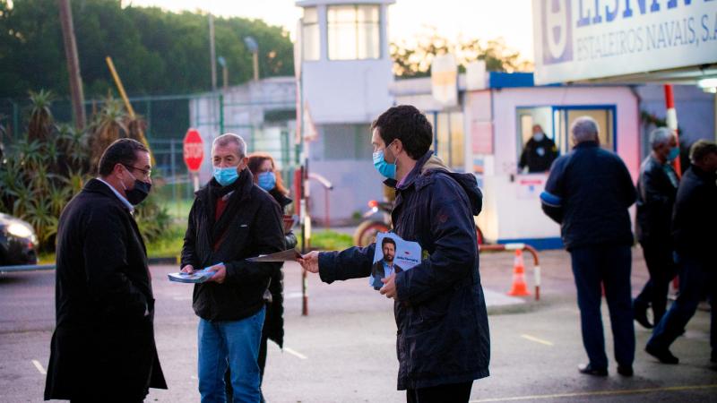 Contacto com trabalhadores na Lisnave