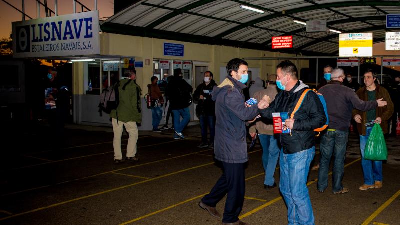 Contacto com trabalhadores na Lisnave