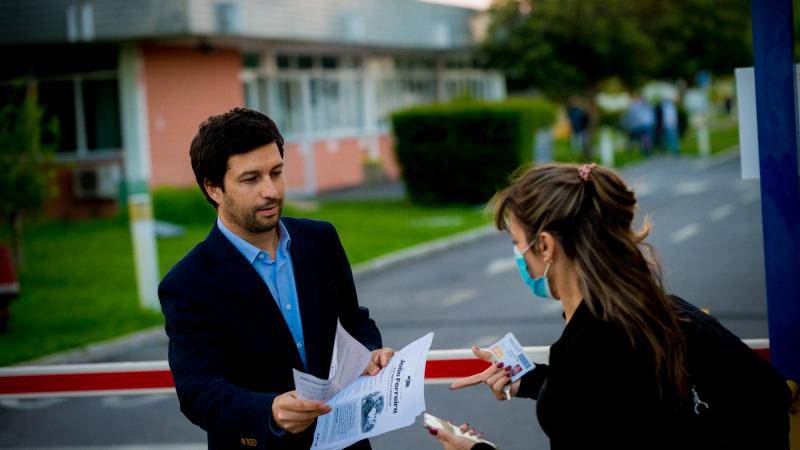 Contacto com trabalhadores Call Center da Fidelidade, Évora