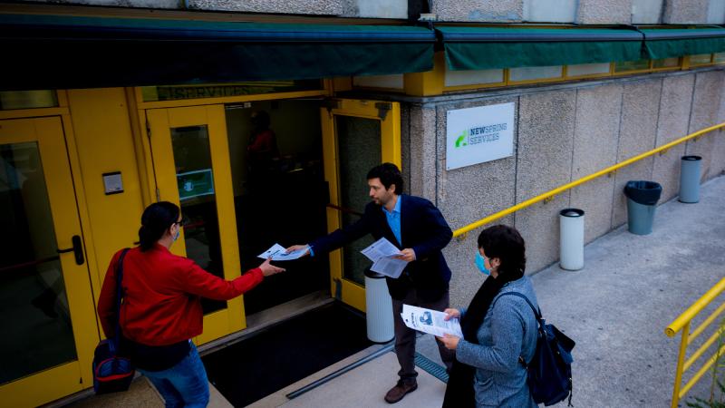 Contacto com trabalhadores Call Center da Fidelidade, Évora