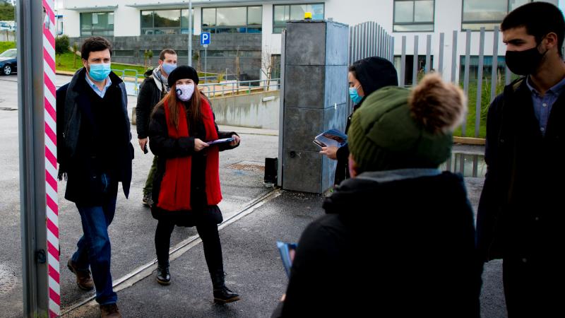 Contacto com os trabalhadores da recolha de resíduos sólidos dos SMAS de Sintra