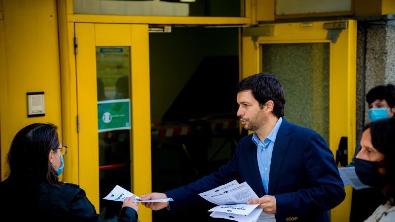 Contacto com trabalhadores Call Center da Fidelidade, Évora