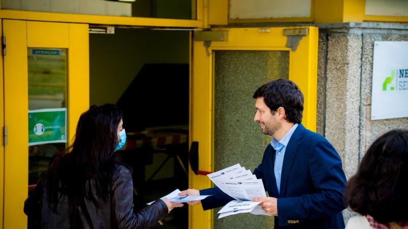 Contacto com trabalhadores Call Center da Fidelidade, Évora