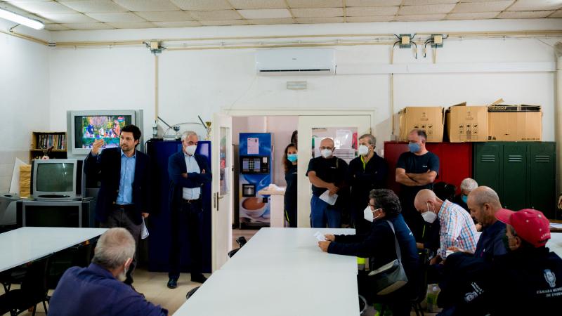 Contacto com trabalhadores da Divisão de Higiene e Limpeza da Câmara Municipal de Évora