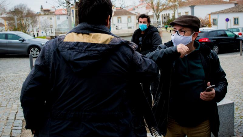 Cumprimentos ao CENDREV, Évora