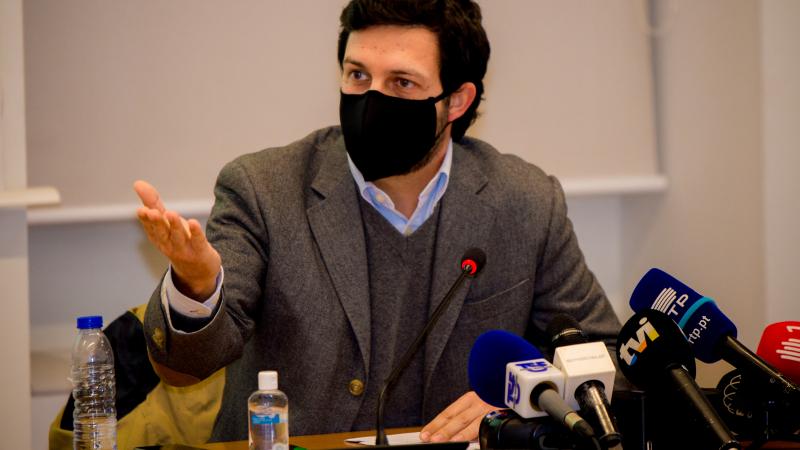 O Presidente tem grande peso na encruzilhada dos serviços públicos