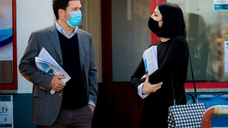 Contacto com trabalhadores da PSA