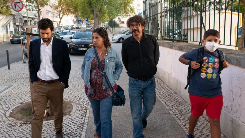 Regresso ao ensino presencial. Ouvir as famílias