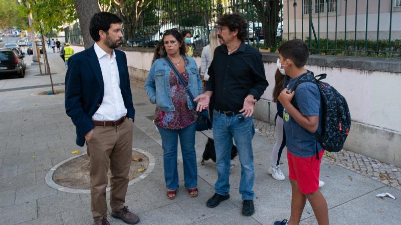 Regresso ao ensino presencial. Ouvir as famílias