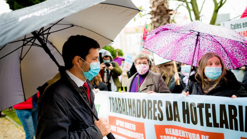 Manifestação dos trabalhadores da restauração, hotelaria e similares em frente ao Ministério do Trabalho, Lisboa