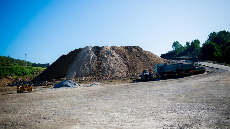 Visita à obra de remoção de resíduos perigosos de São Pedro da Cova